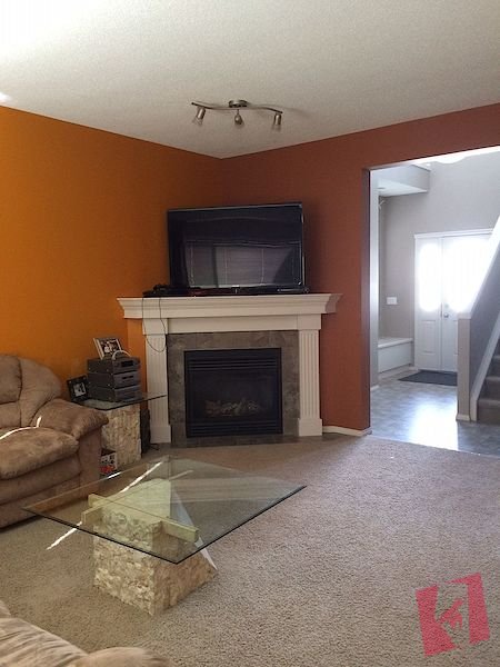 Spacious 3-Bedroom Duplex in a Prime Family-Friendly Location