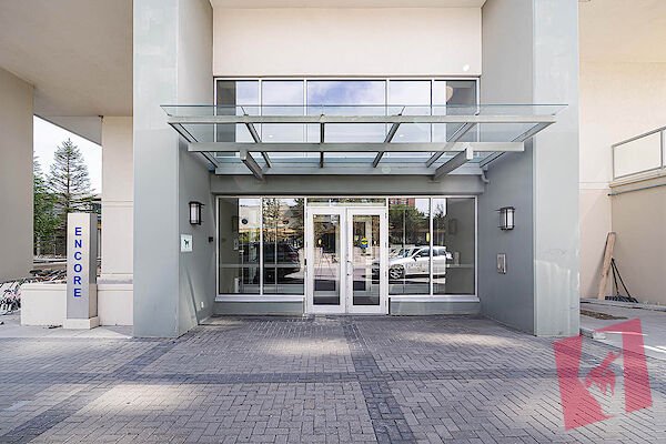 Unique 2bedrooms + Den Unit for Rent!