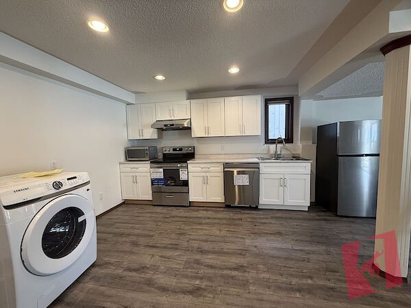 Walk-out South Facing Bright and Cozy Basement Suite to Call Home!